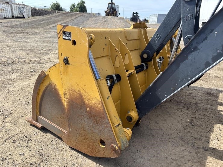 2019-deere-310l-ep-image-9