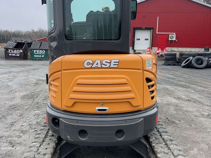 2024-case-cx37c-image-6