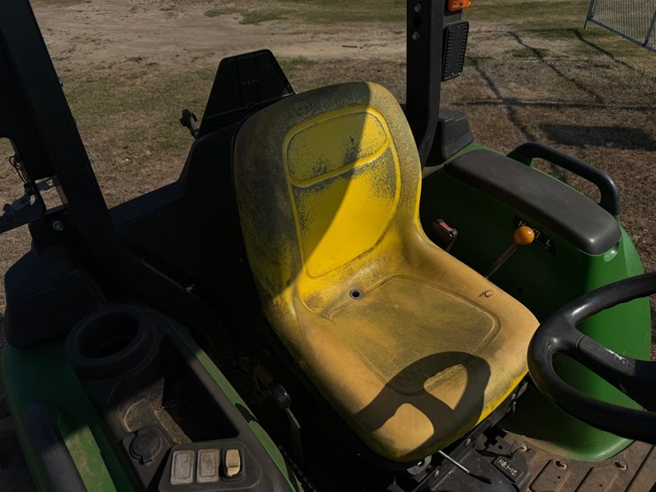 john-deere-3025e-image-15