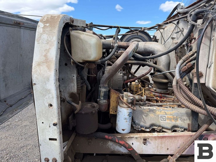 1977-international-fertilizer-truck-image-48