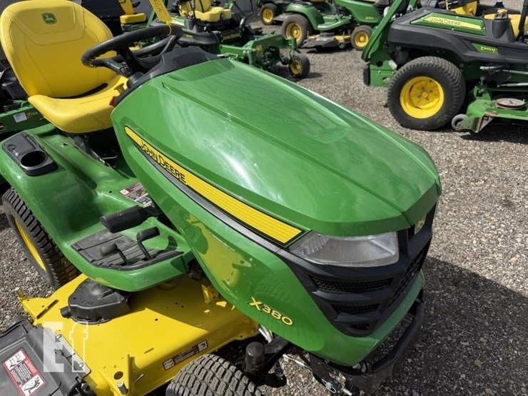 2022-john-deere-x380-image-12