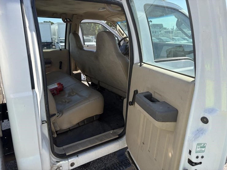 2010-ford-f450-image-10