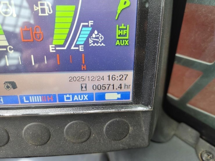 2022-takeuchi-tl12-image-26