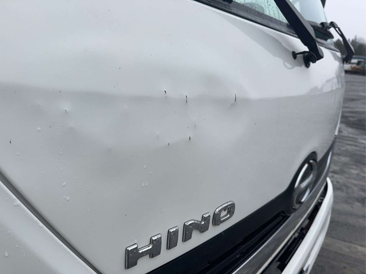 2020-hino-195-image-15