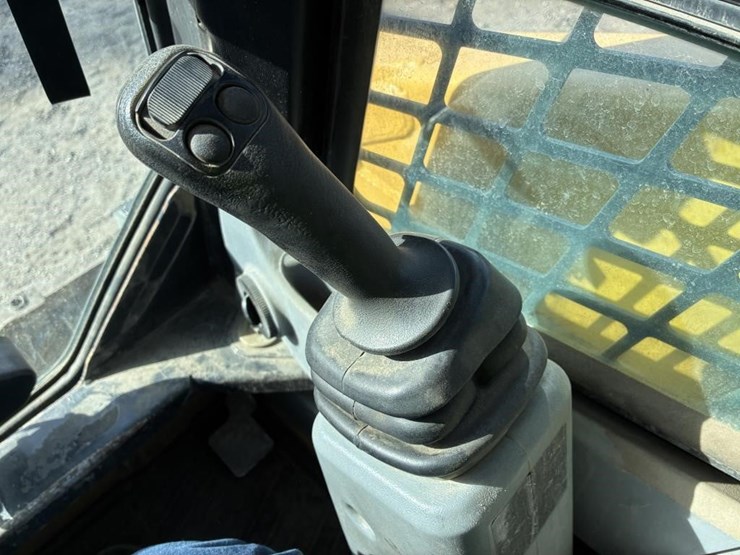 2012-yanmar-s190r-image-16