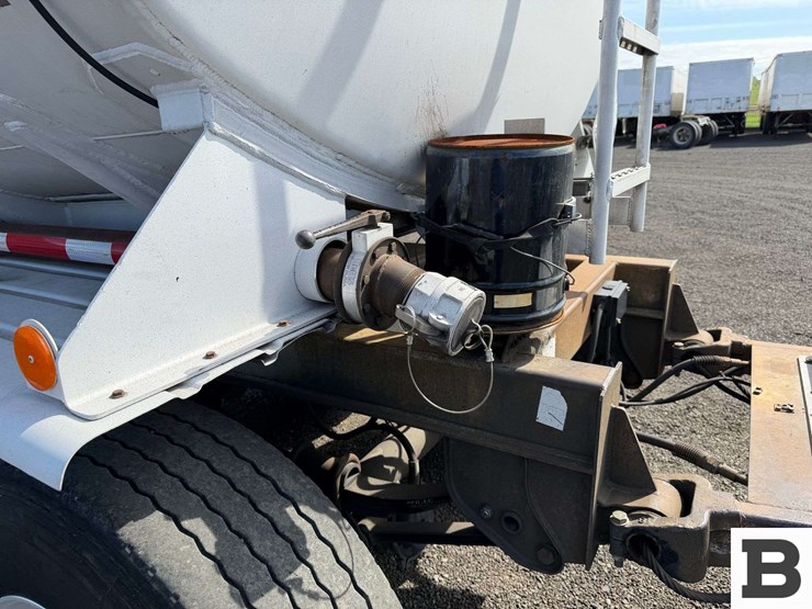 1990-beall-tanker-image-44