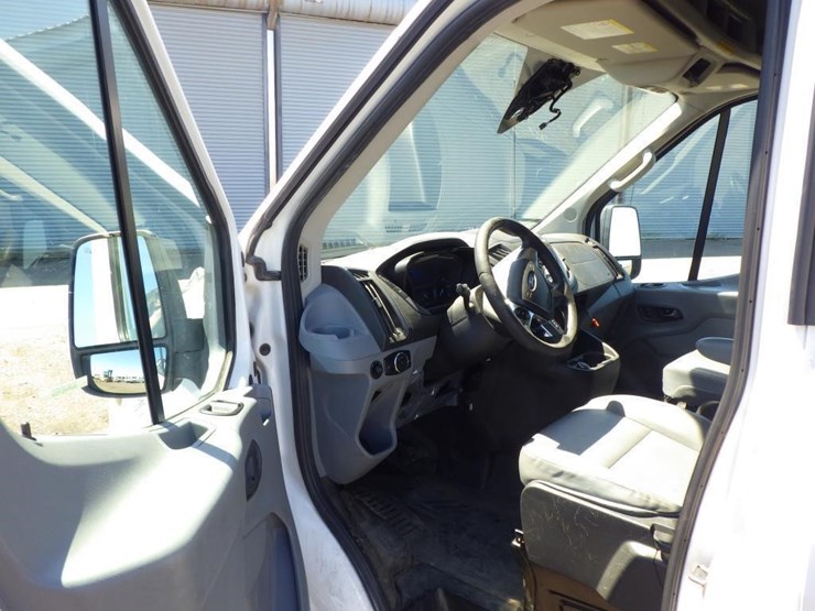 2017-ford-transit-image-5