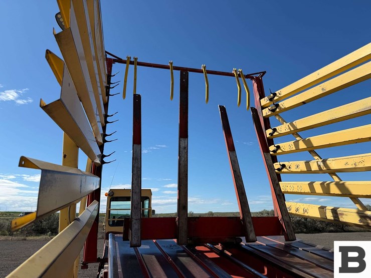 new-holland-1085-image-41