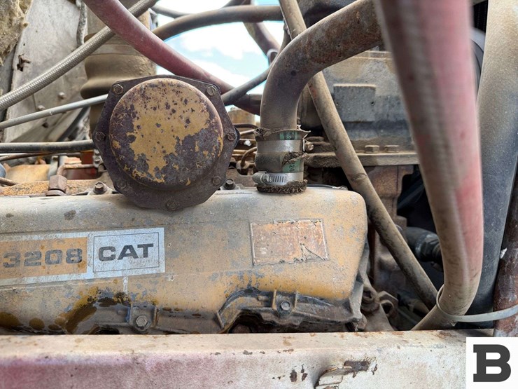 1977-international-fertilizer-truck-image-55