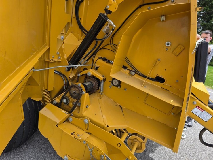 2020-vermeer-604r-signature-image-14