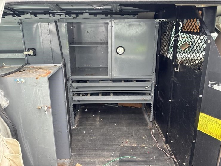 2007-chevrolet-express-2500-image-13