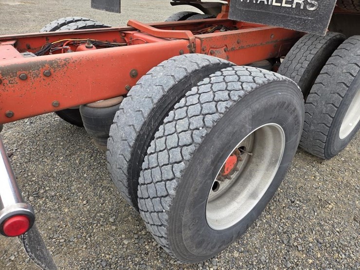 2016-peterbilt-367-image-56