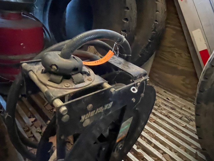 #10420-•-balcrank-wall-mount-hose-reel-image-2