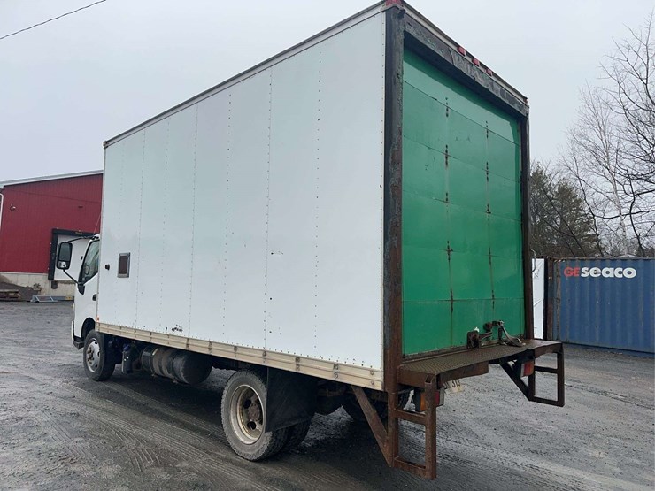 2020-hino-195-image-7