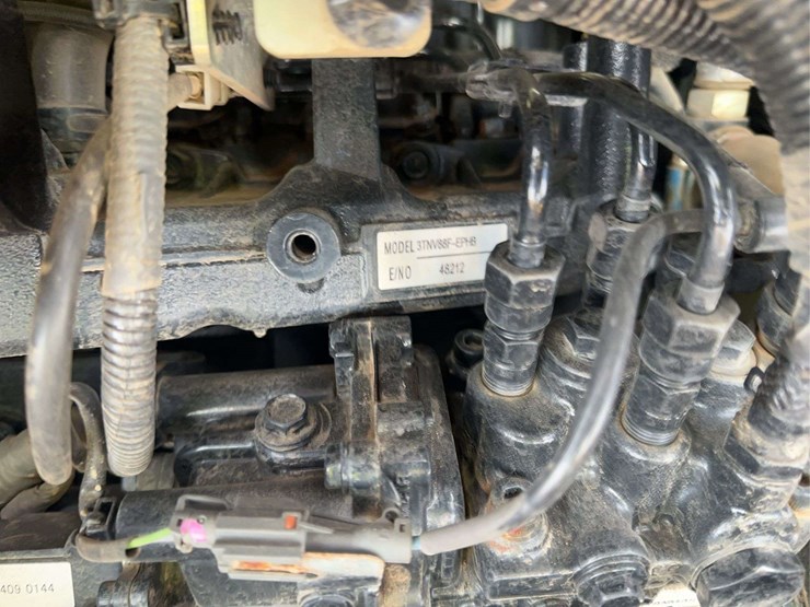 2019-deere-35g-image-24