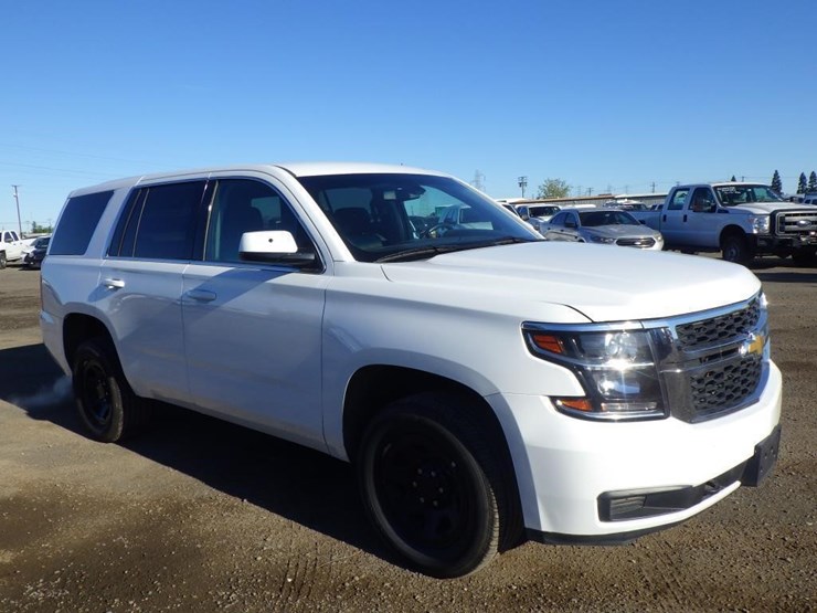 2020-chevrolet-tahoe-image-3