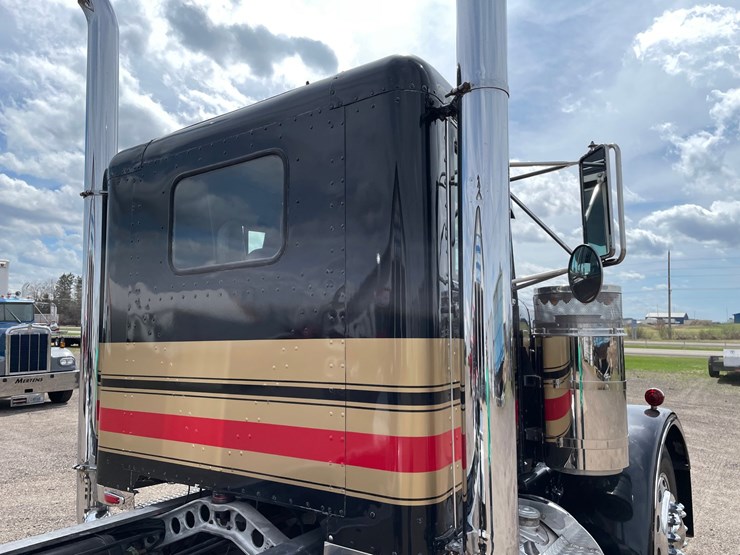 1970-peterbilt-358-image-73