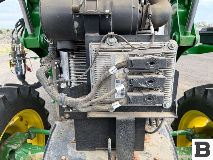 2015-john-deere-5075e-image-59