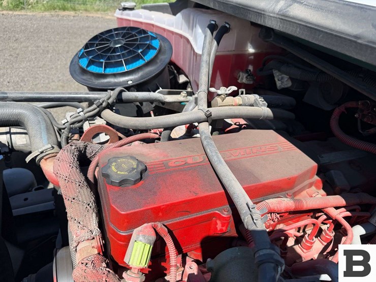 2009-freightliner-m2-box-van-truck-image-48