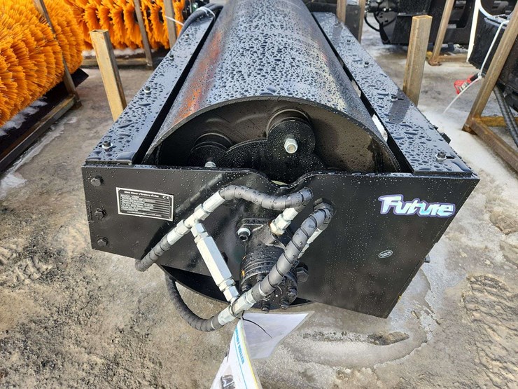 future-ft-cw70-skid-steer-vibratory-roller-image-3