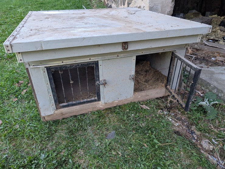#5495-•-truck-bed-dog-kennel-image-3