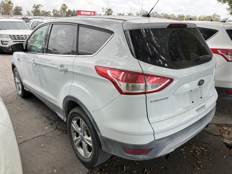 2013-ford-escape-se-image-4