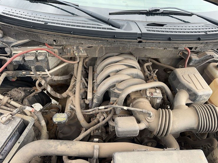 2010-ford-f150-xlt-image-24