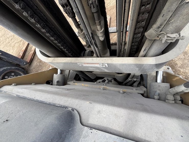 2020-caterpillar-2c6000-image-12