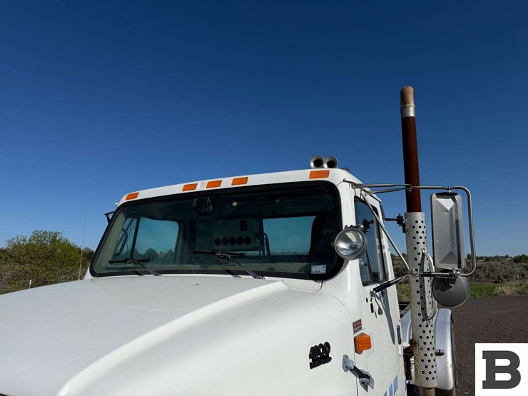 1998-international-f-4900-cab-&-chassis-truck-image-9