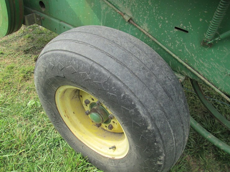 john-deere-348-image-5