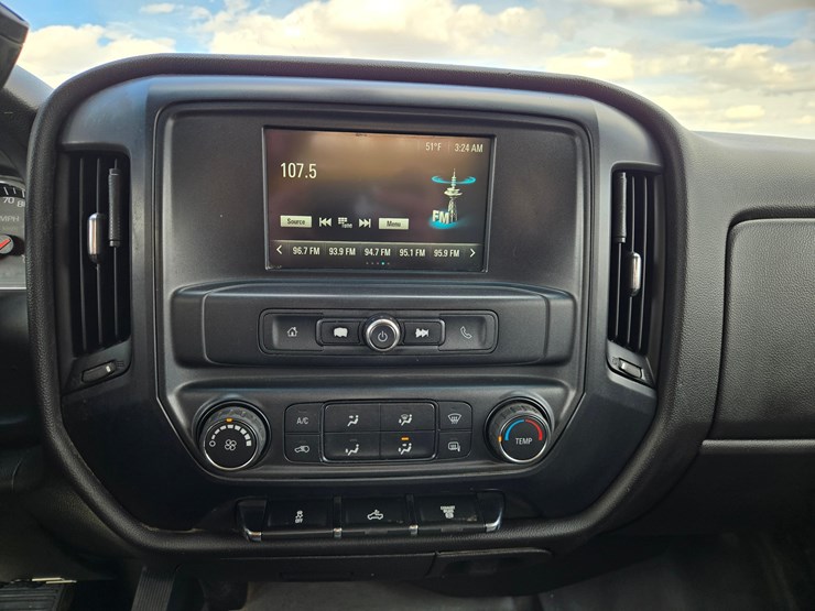 2016-chevrolet-2500-image-10