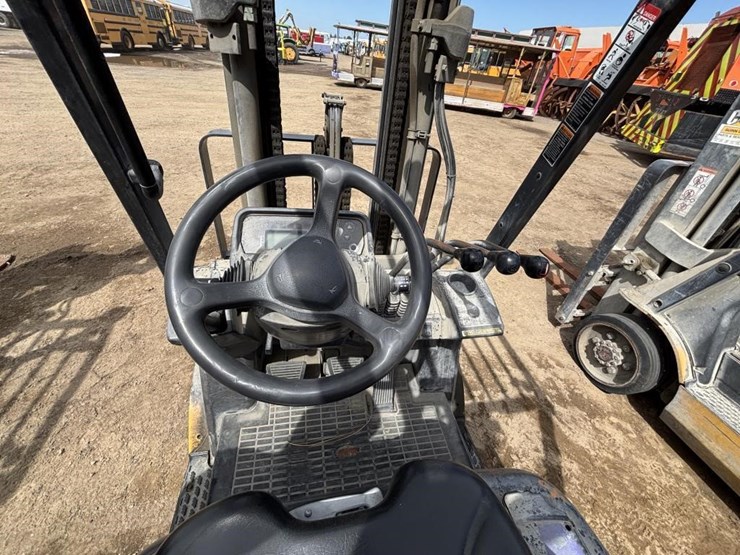 2020-caterpillar-2c6000-image-18