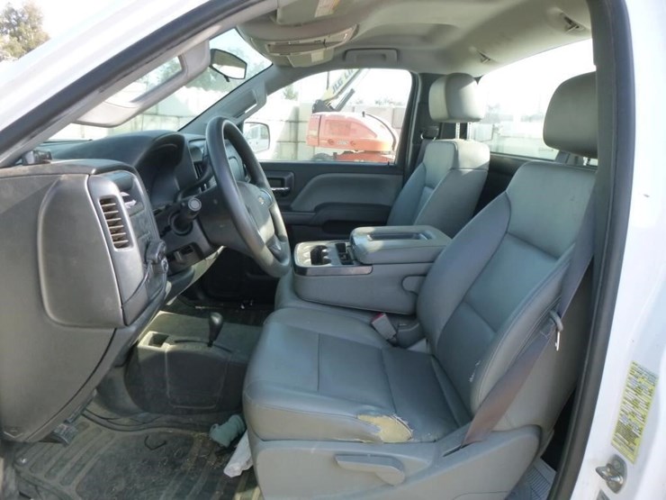 2017-chevrolet-2500hd-image-8