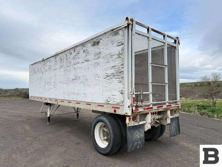 1983-fruehauf-open-top-image-3