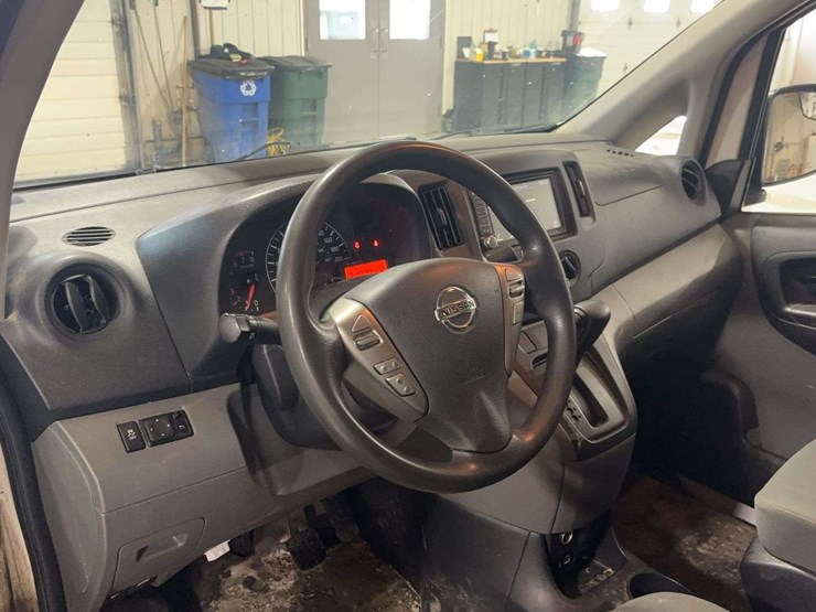 2021-nissan-nv200-image-16