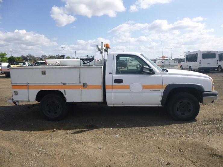 2003-chevrolet-2500-image-14