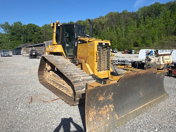 2013-caterpillar-d6n-lgp-image-10
