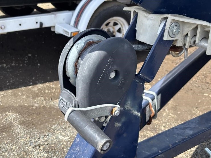 2001-unknown-trailer-image-42