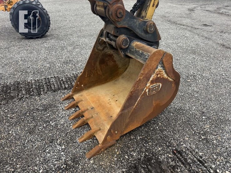 2022-caterpillar-310-image-15