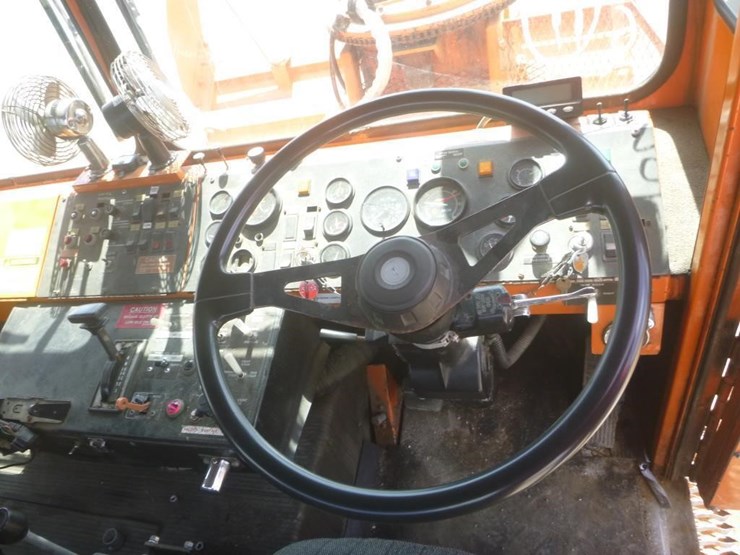 1992-caterpillar-c13-image-15