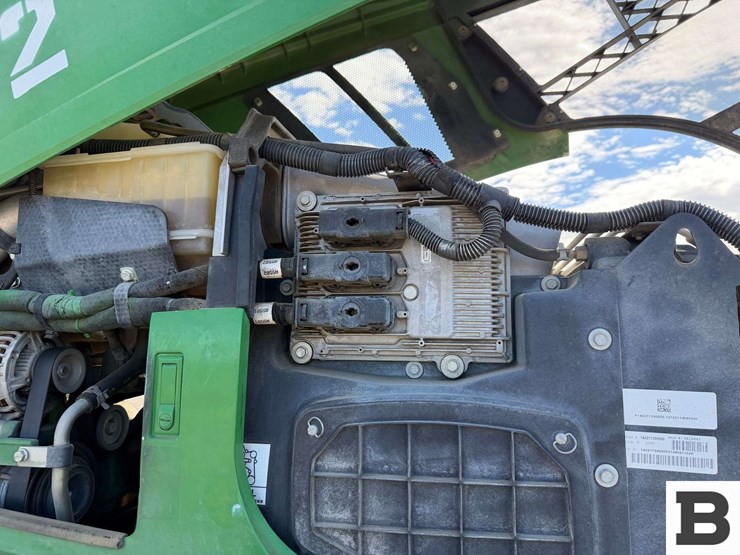 2021-john-deere-7r-210-image-53