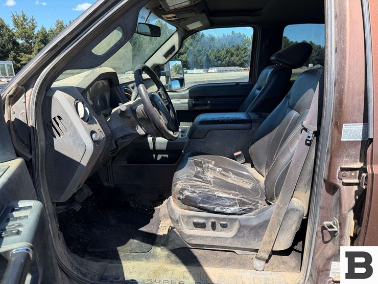 2011-ford-f350-image-26