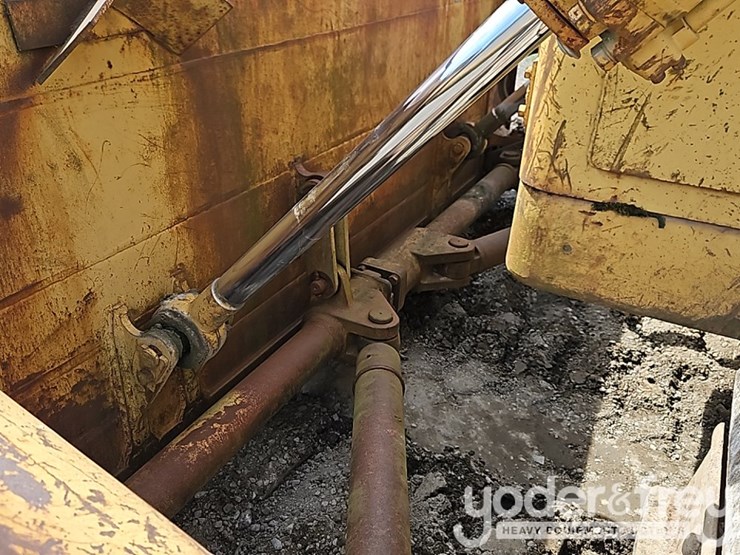 1981-caterpillar-d9h-image-18