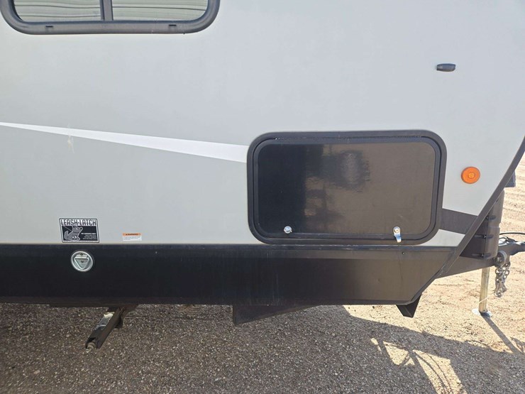 2022-rogue-travel-trailer-image-9