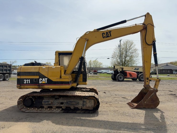 1993-caterpillar-311-image-6