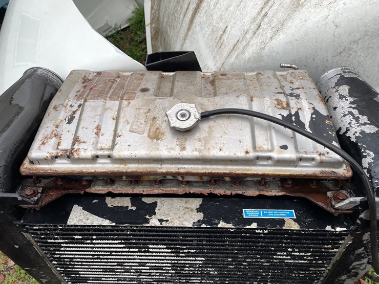 #10363-•-peterbilt-radiator-image-7
