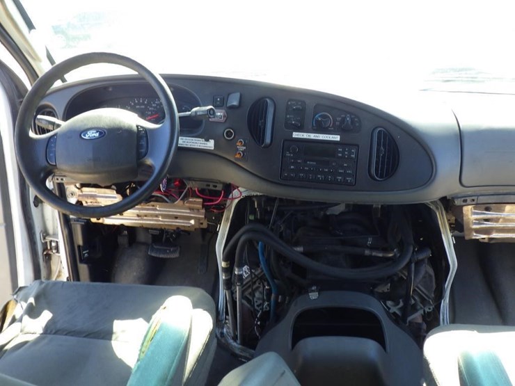 2006-ford-econoline-350-image-8