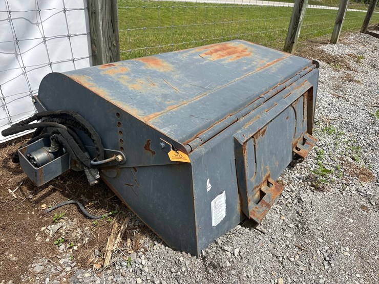 #1413-•-wolverine-sweeper-attachment-image-2