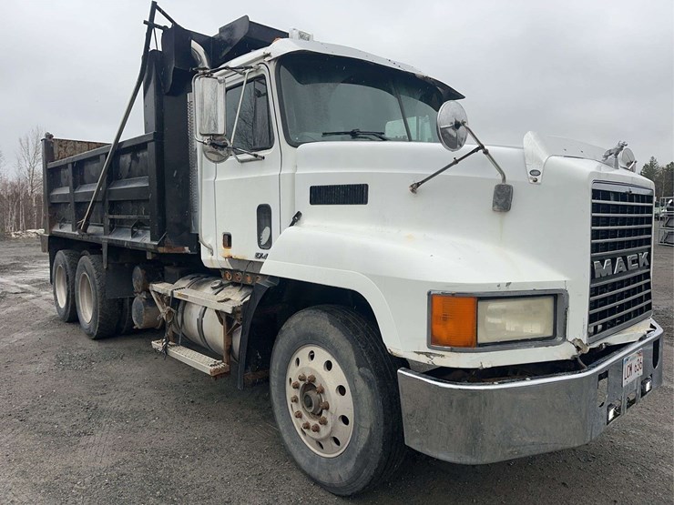 1998-mack-ch613-image-3