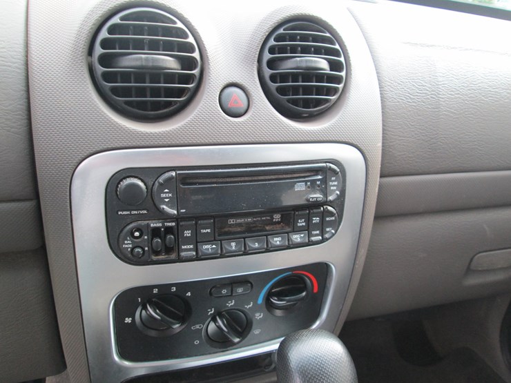 2003-jeep-liberty-image-34